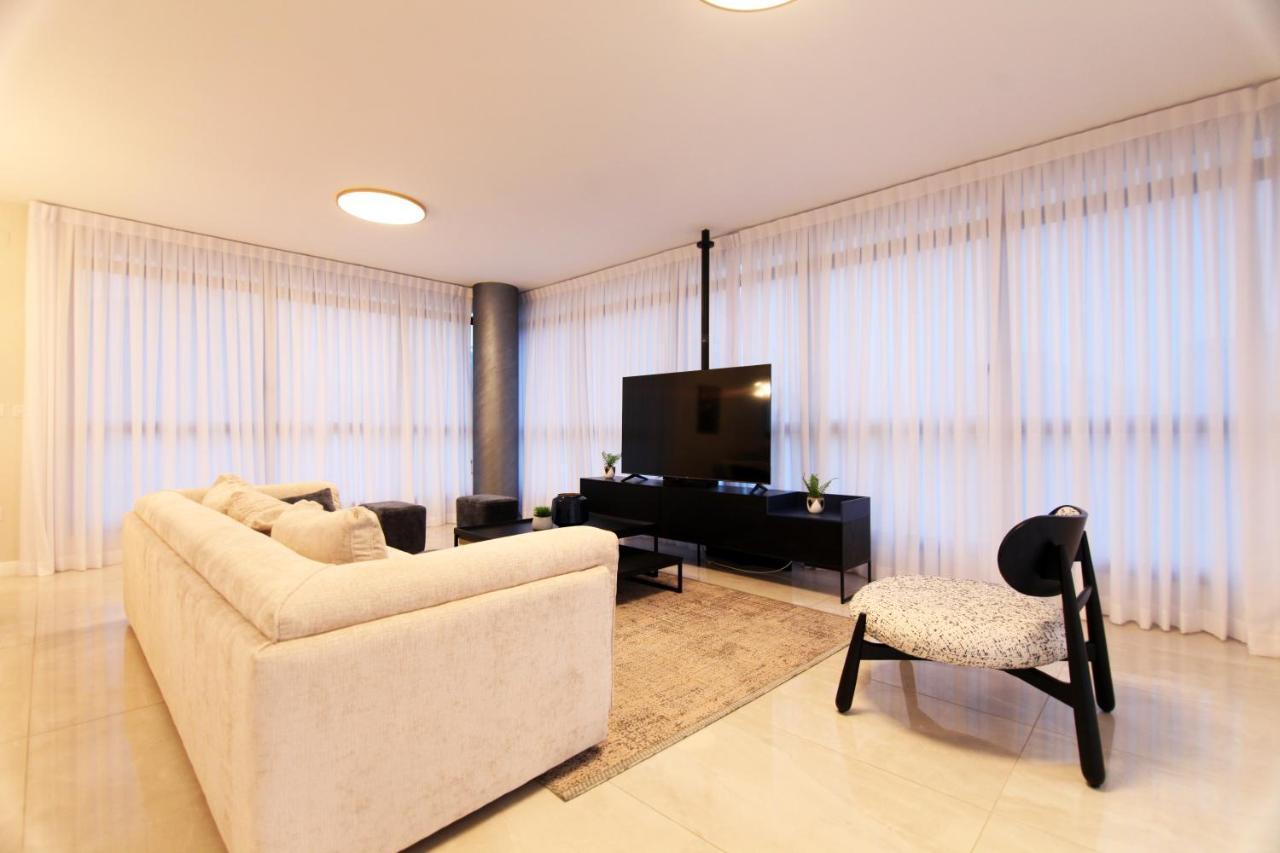 Mini Penthouse Near The Beach Netanya Ngoại thất bức ảnh