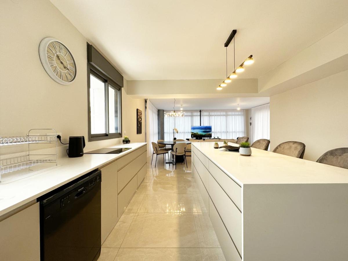 Mini Penthouse Near The Beach Netanya Ngoại thất bức ảnh