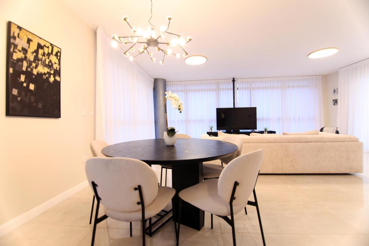Mini Penthouse Near The Beach Netanya Ngoại thất bức ảnh