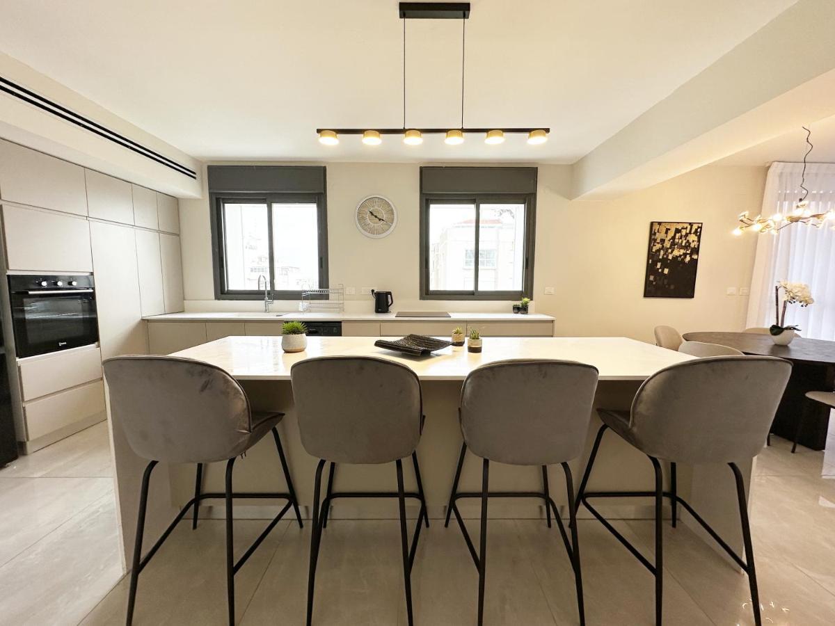 Mini Penthouse Near The Beach Netanya Ngoại thất bức ảnh